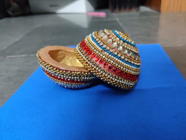 Wedding Decorative Dry Coconuts Style 6